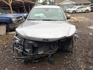 2020 Jeep Grand Cherokee Altitude 4X2 - Primary Damage Straight On Image